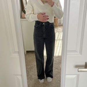 Highwaisted faded black jeans